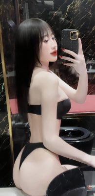 Nguyễn Thuý Vy (CanDy) Hot Girl Ngực Khủng Facebook