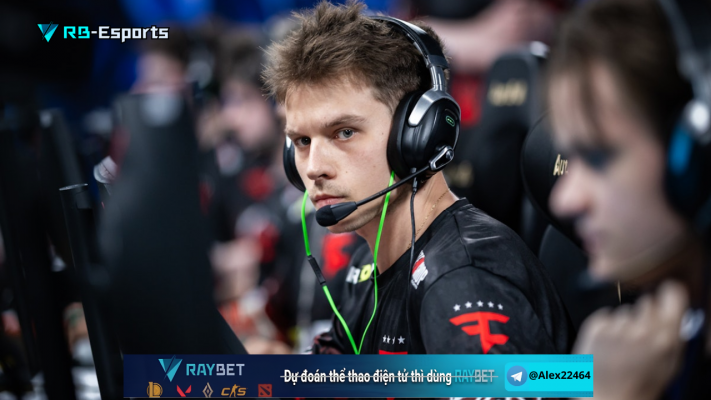 David 'frozen' Čerňanský khẳng định tương lai cùng FaZe Clan