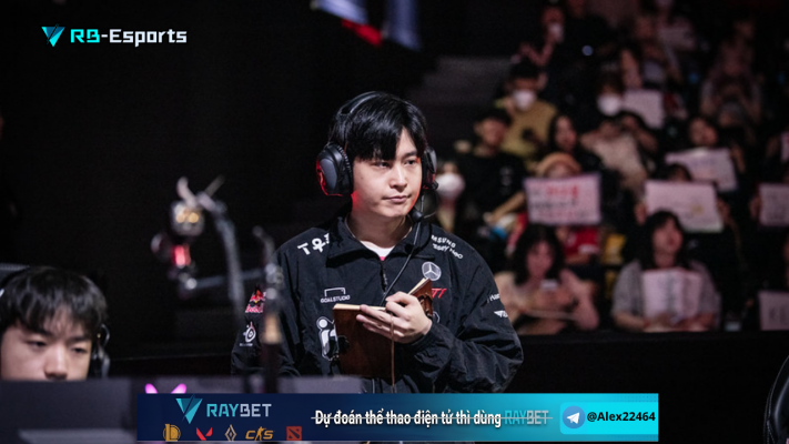 ban pick t1, hlv tom t1, fan t1 buc xuc, cam chon t1, tin tuc lmht, t1 lol, chien thuat t1, hlv tom cam chon, esports news