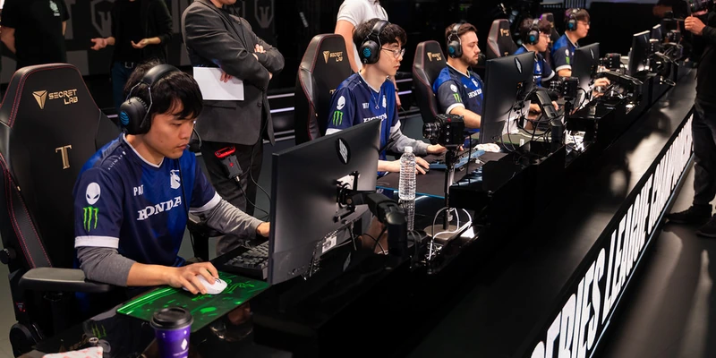 Soi kèo C9 vs TL – LCS Summer Playoffs: Đại chiến quyết định tấm vé chung kết
