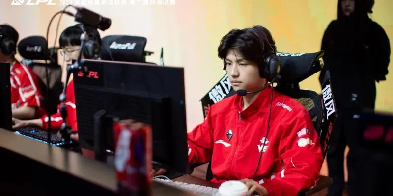 Nhận định WE vs FLY - Demacia Cup: Ai giành vé bán kết trong đại chiến Bo5?